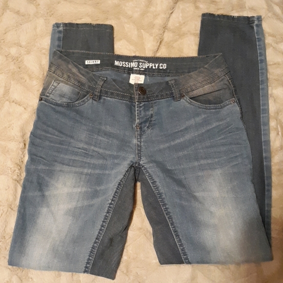 No boundaries & Mossimo...(jeans - Picture 3 of 5